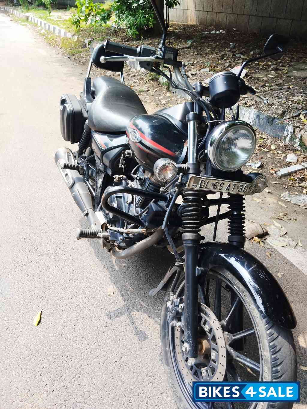 Bajaj Avenger 220 DTS-i