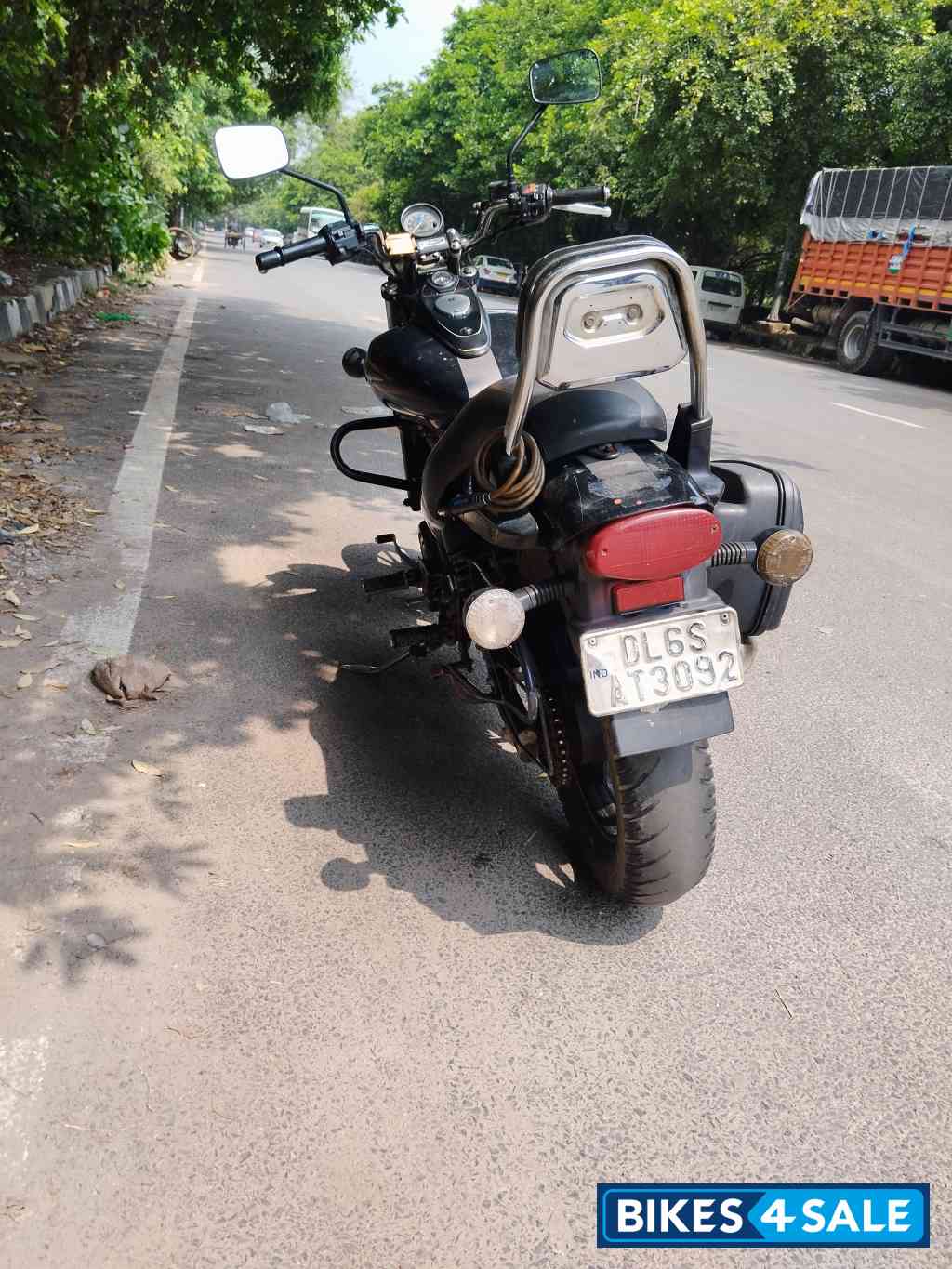 Bajaj Avenger 220 DTS-i