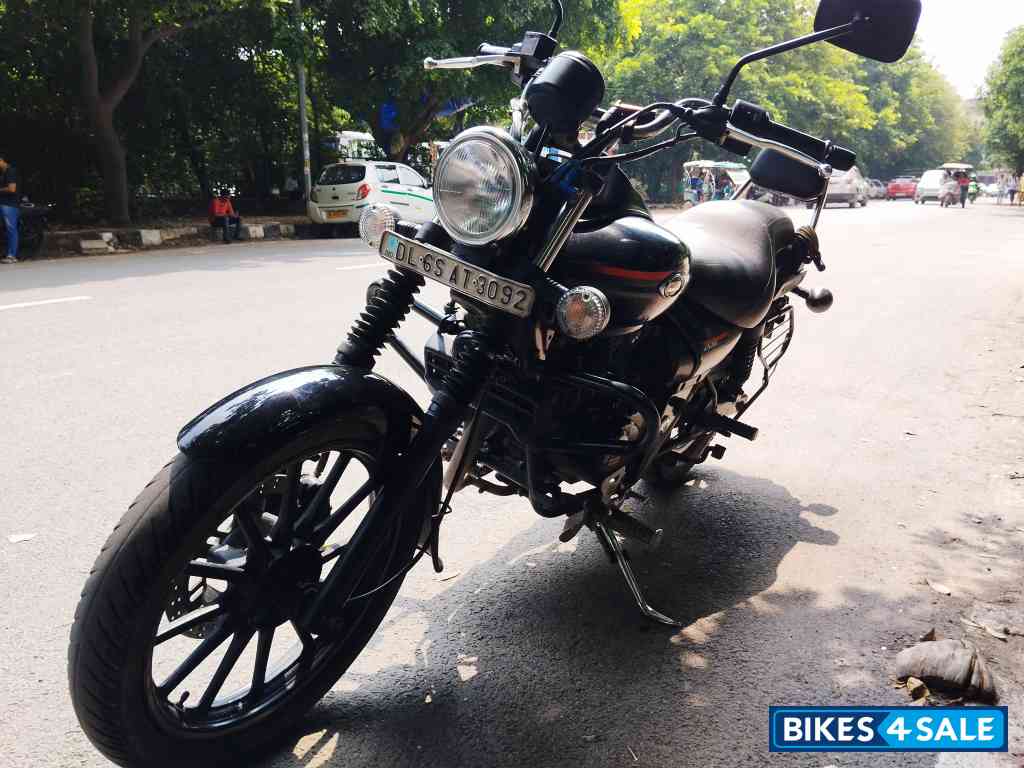 Bajaj Avenger 220 DTS-i