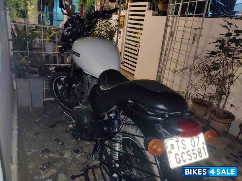 White Royal Enfield Thunderbird X 350