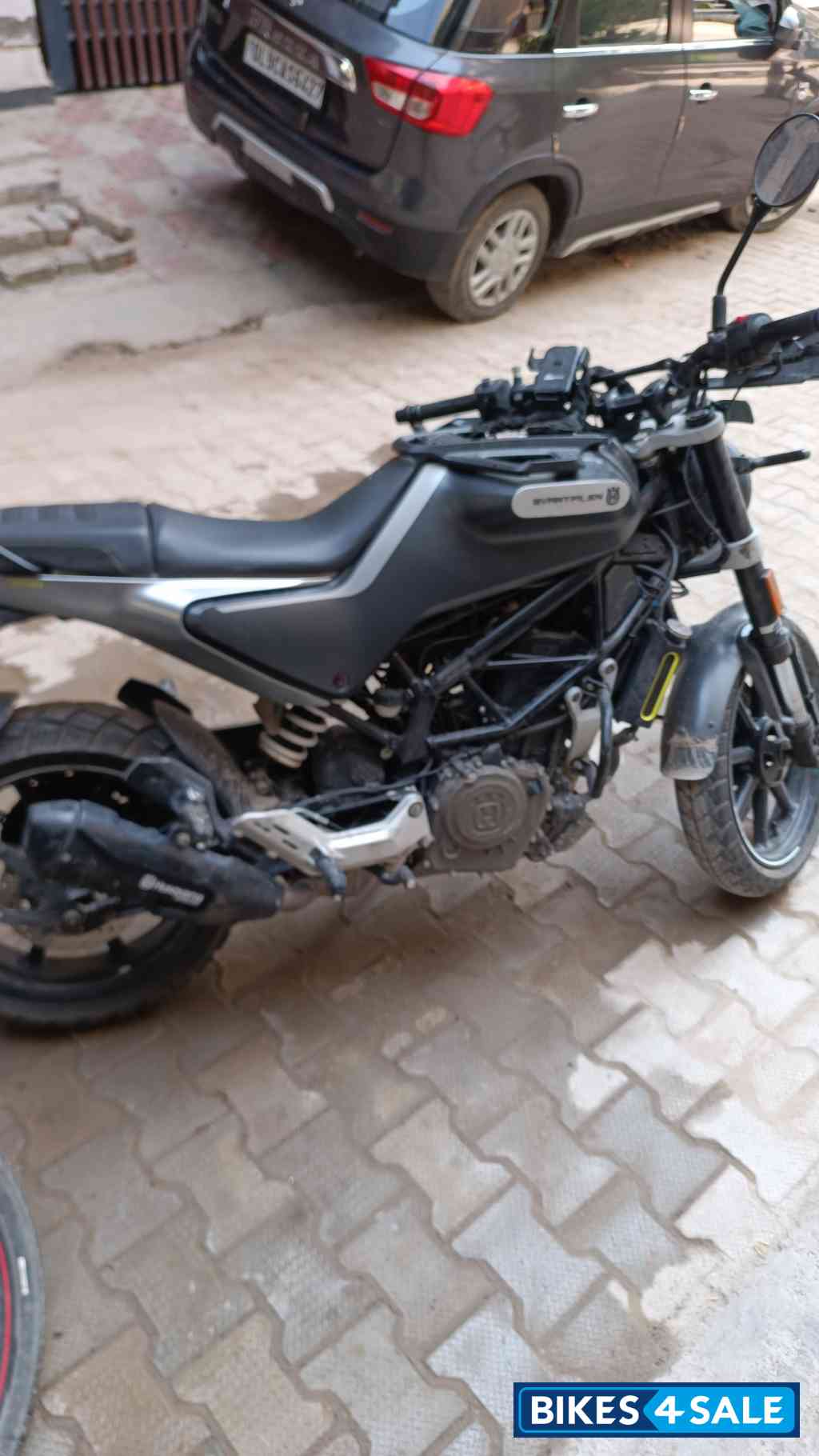 Husqvarna Svartpilen 250