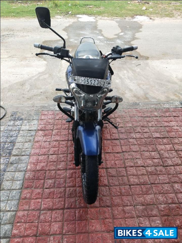 Bajaj V15