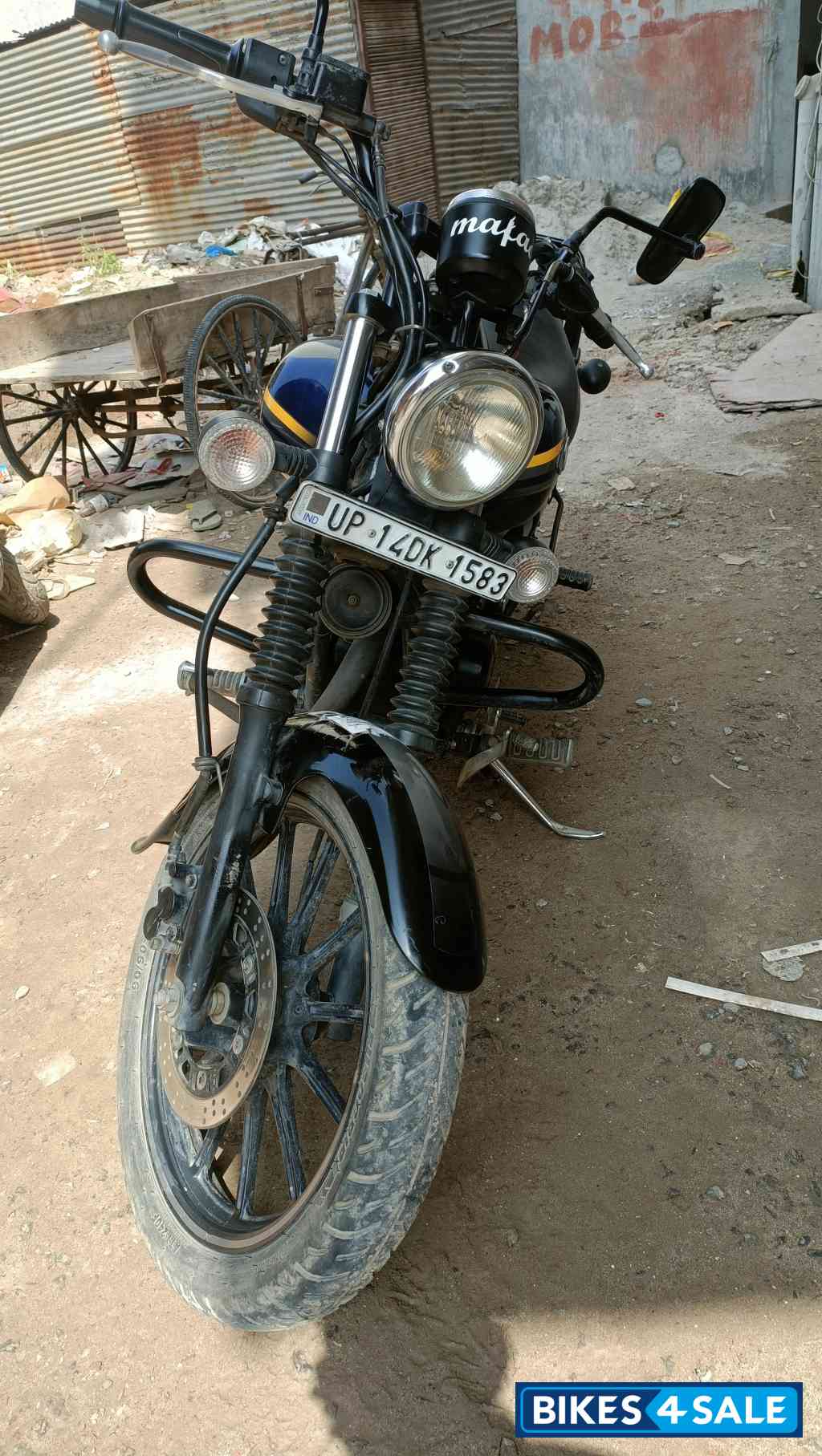 Blue Bajaj Avenger Street 150
