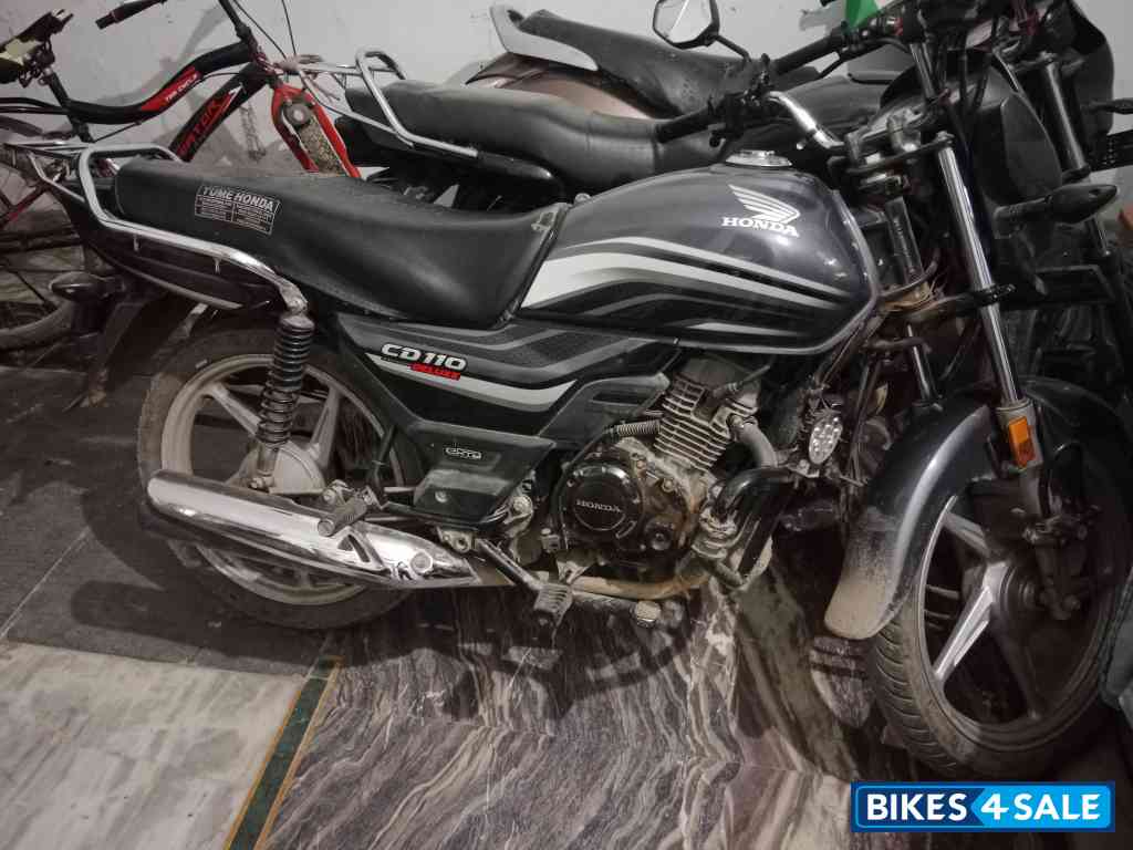 Honda CD 110 Dream Deluxe BS6
