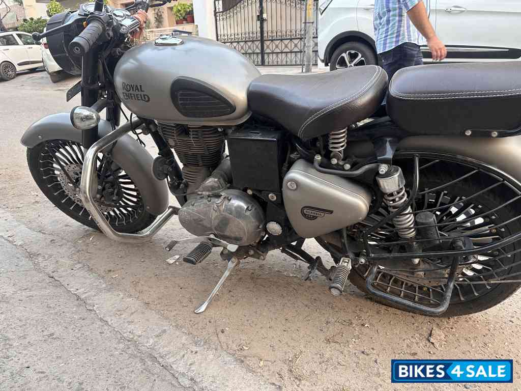 Royal Enfield Classic Gunmetal Grey