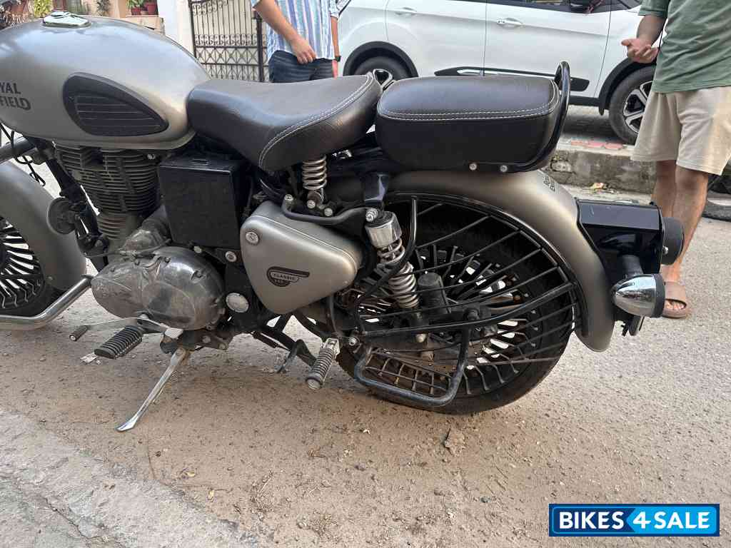 Royal Enfield Classic Gunmetal Grey