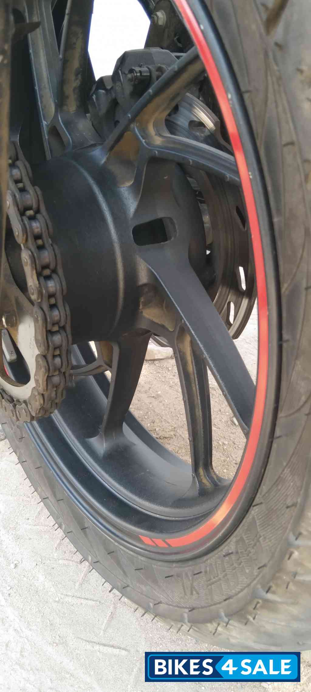 White Hero Xtreme 160R