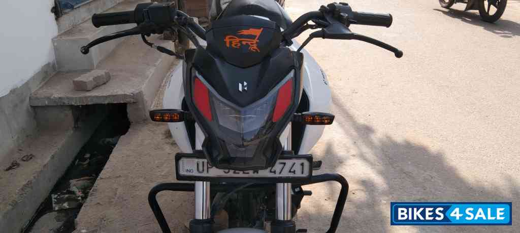 White Hero Xtreme 160R