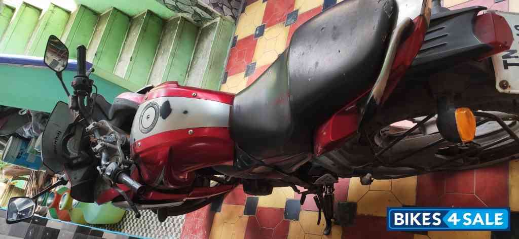 Red And Silver Yamaha Fazer