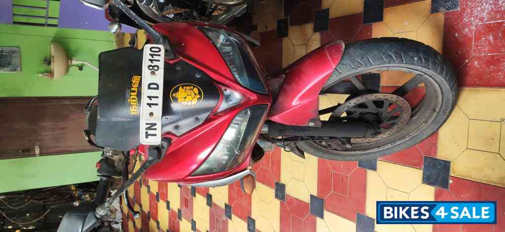 Red And Silver Yamaha Fazer