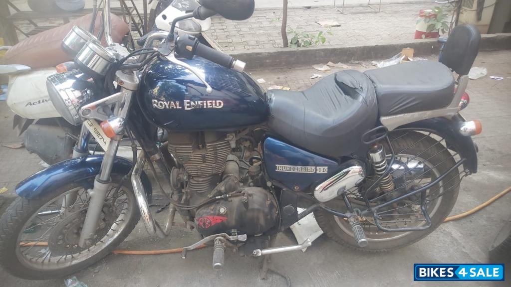 Blue Royal Enfield Thunderbird 350