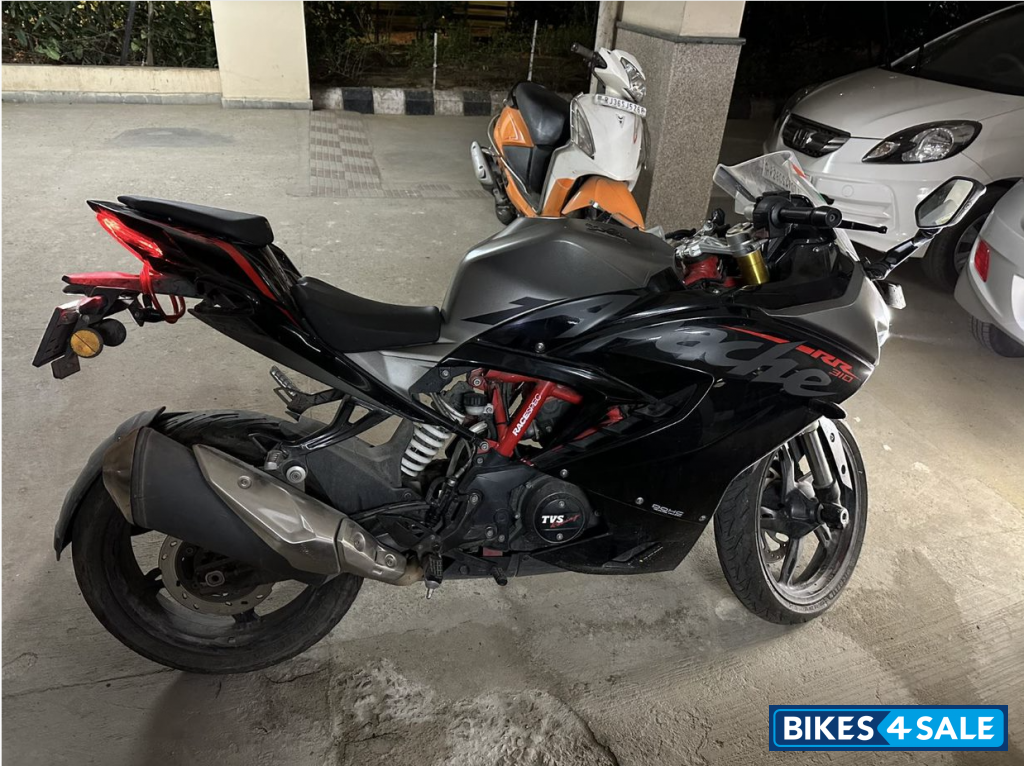 Grey-black TVS Apache RR 310 2020