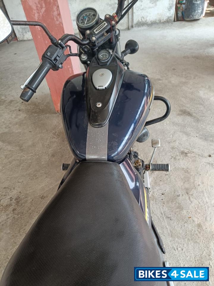 Black Bajaj Avenger Street 150