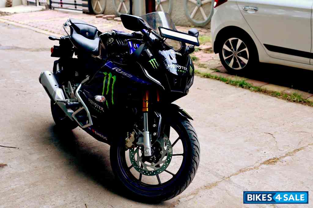 Black Metelic Yamaha R15M Monster Energy MotoGP Edition
