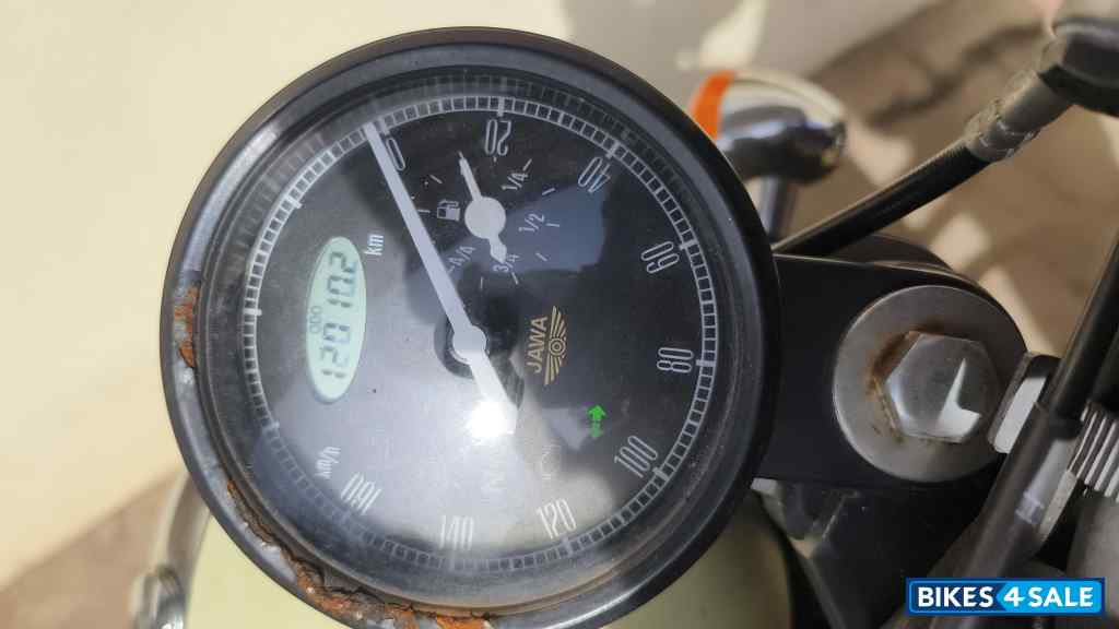 Jawa 42 Bobber Dual Channel ABS