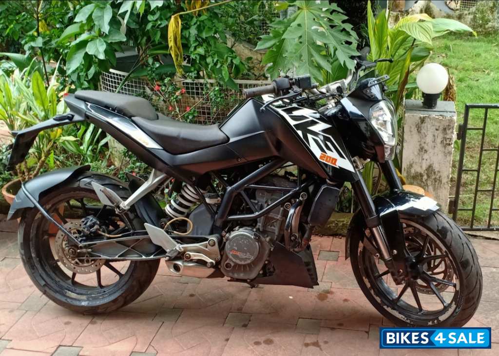 KTM Duke 200