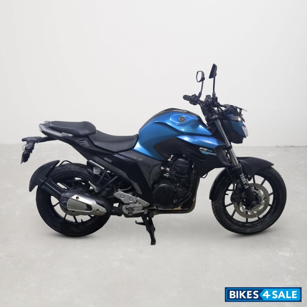 Yamaha FZ25