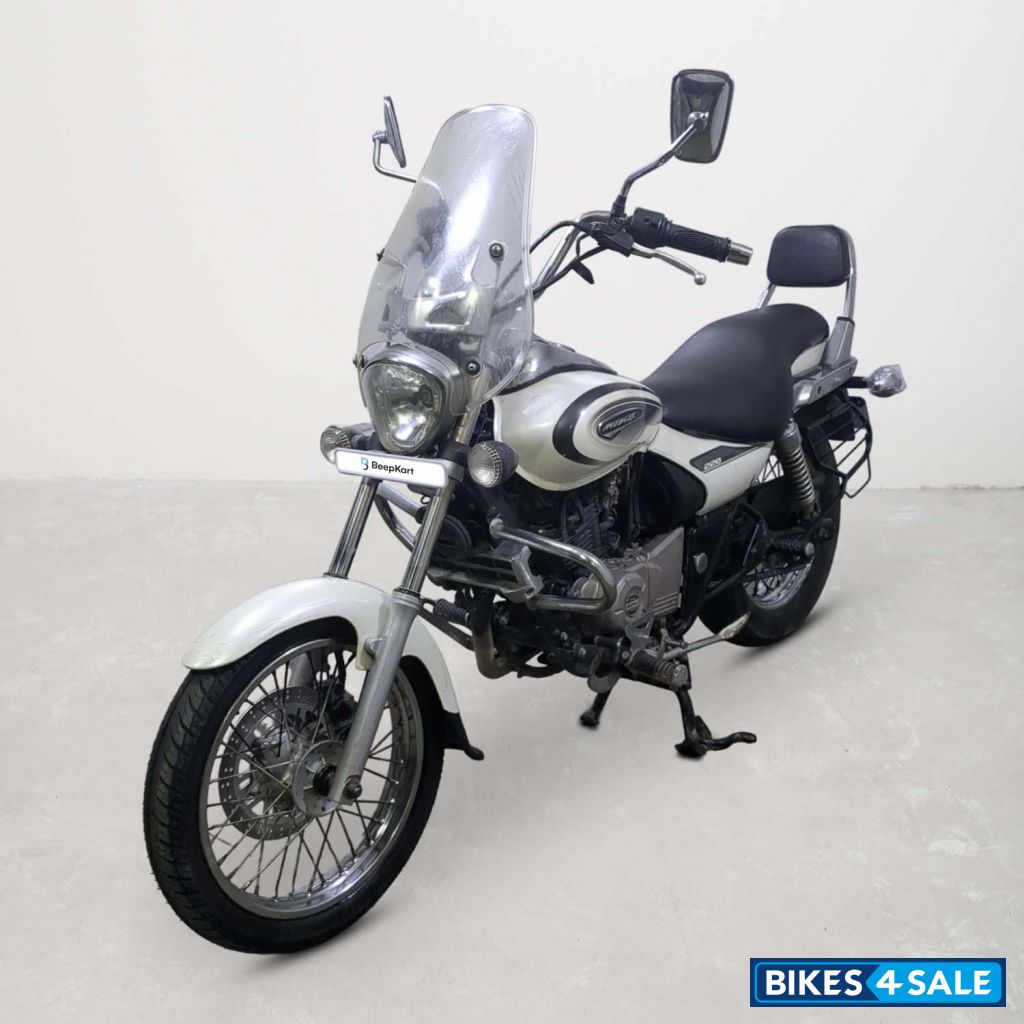 Bajaj Avenger Cruise 220