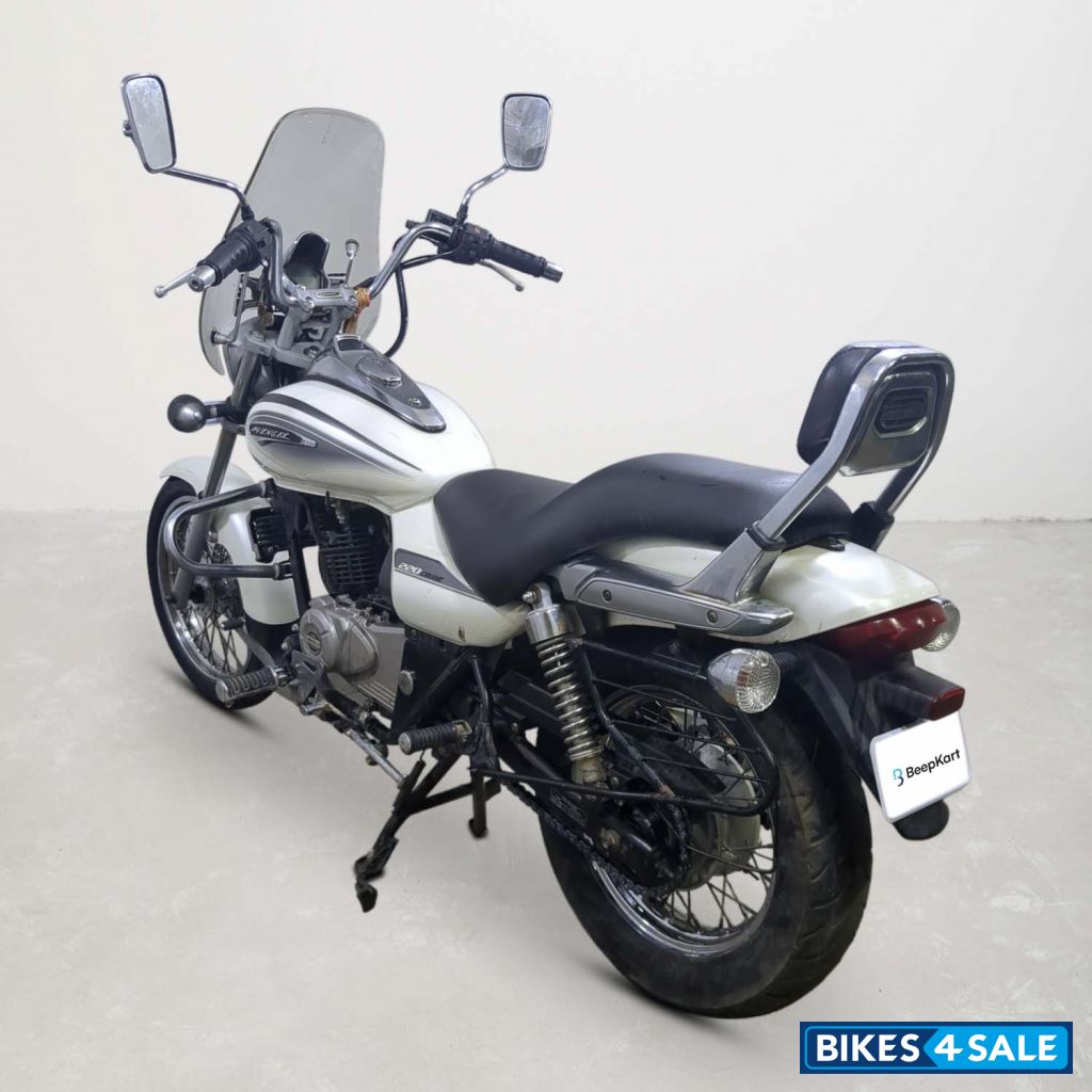 Bajaj Avenger Cruise 220