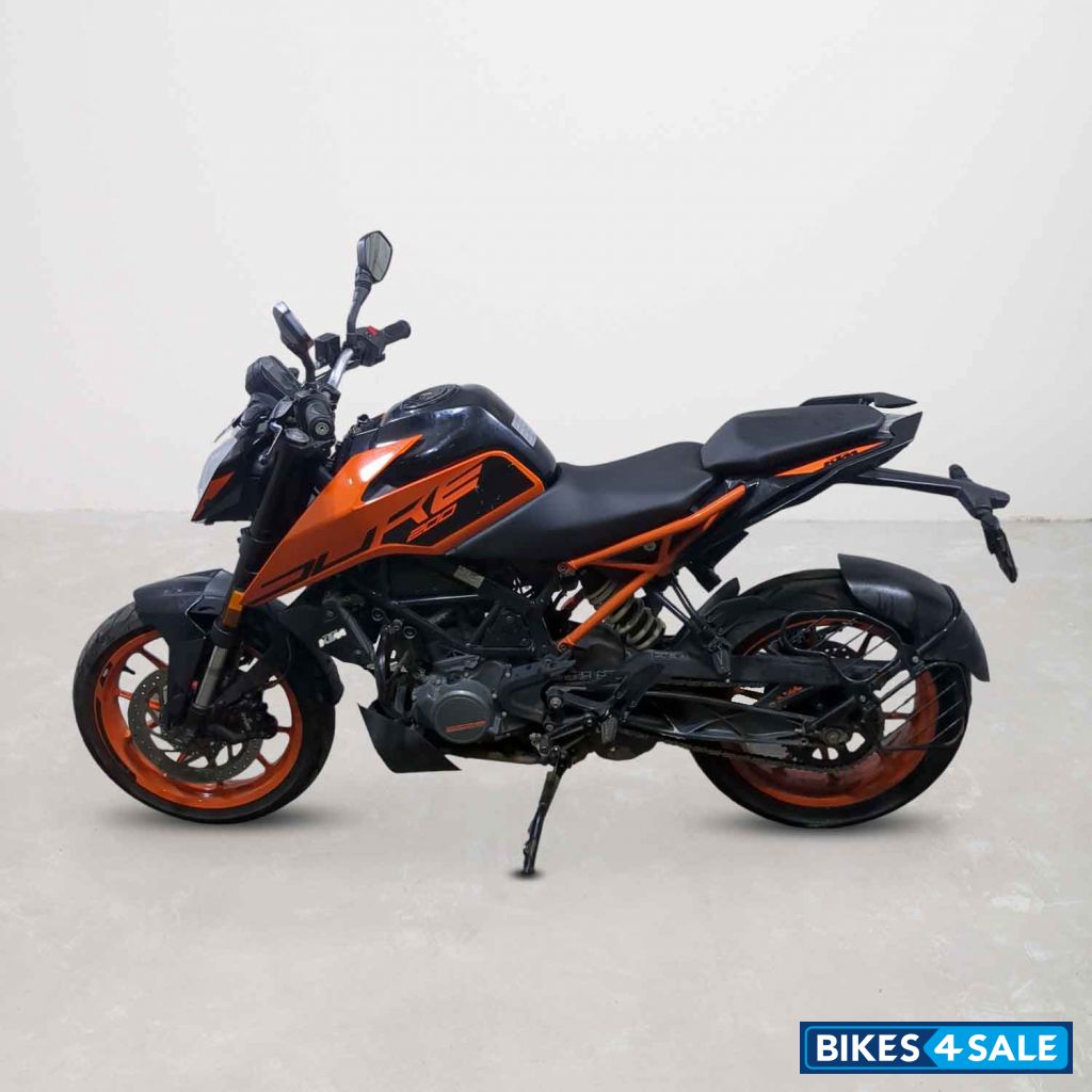 KTM Duke 200