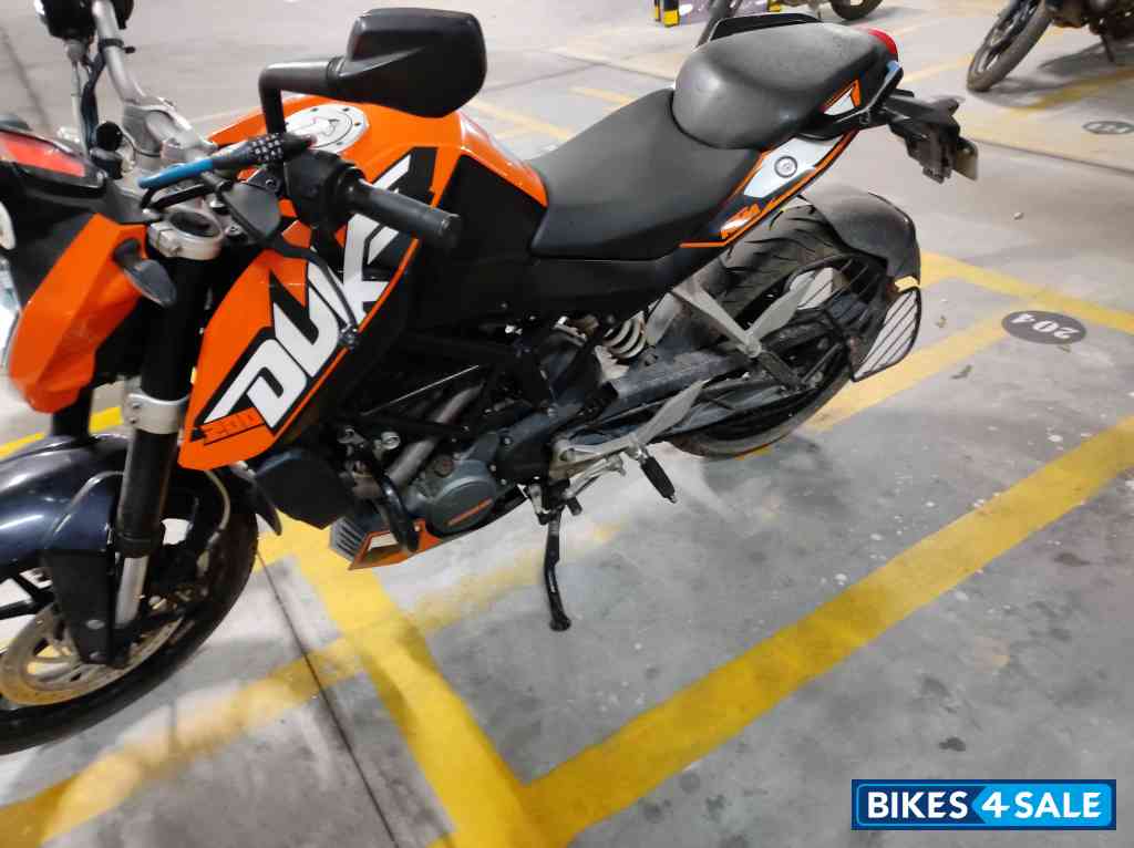 KTM Duke 200