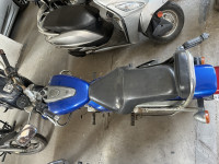 Plasma Blue Bajaj Avenger 220 DTS-i