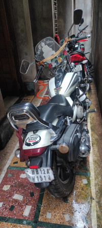 Bajaj Avenger Cruise 220