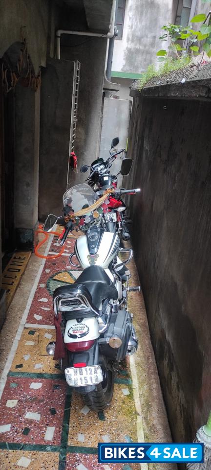 Bajaj Avenger Cruise 220