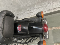 Royal Enfield Classic Stealth Black