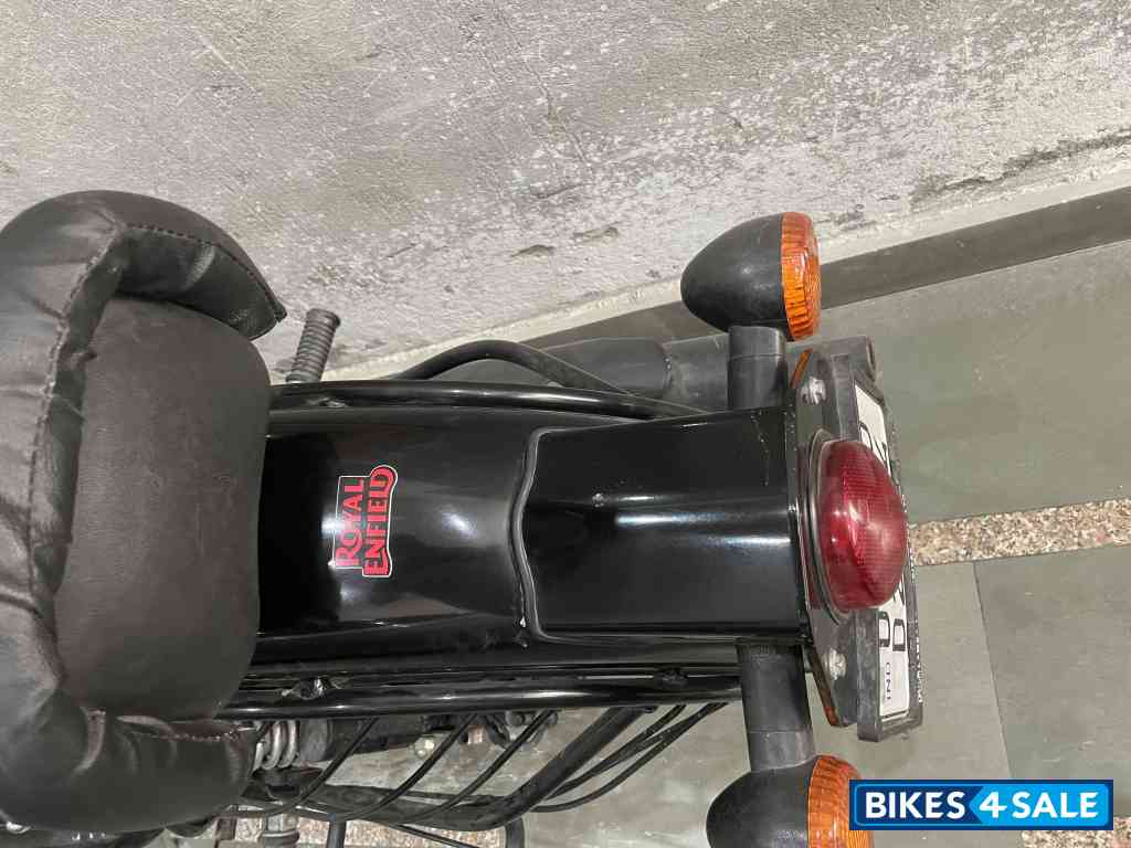 Royal Enfield Classic Stealth Black