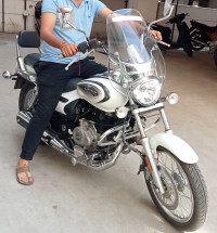 Bajaj Avenger Cruise 220 BS6