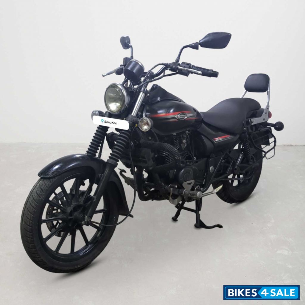Bajaj Avenger Street 220