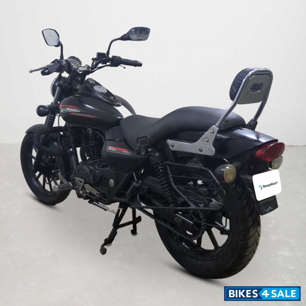 Bajaj Avenger Street 220