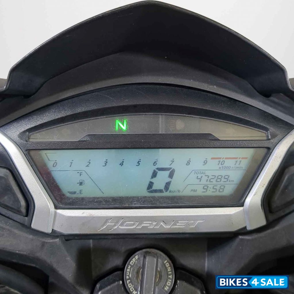 Honda CB Hornet 160R