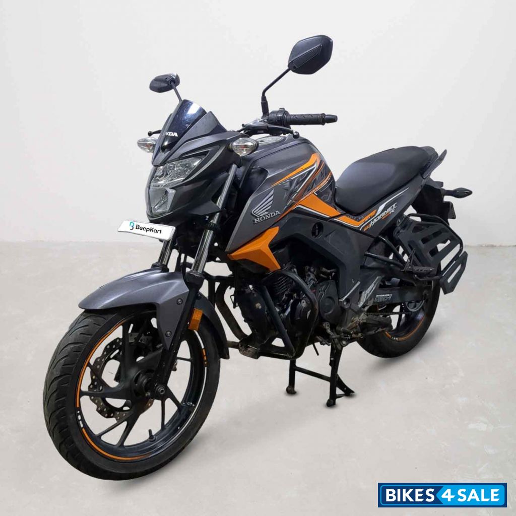 Honda CB Hornet 160R