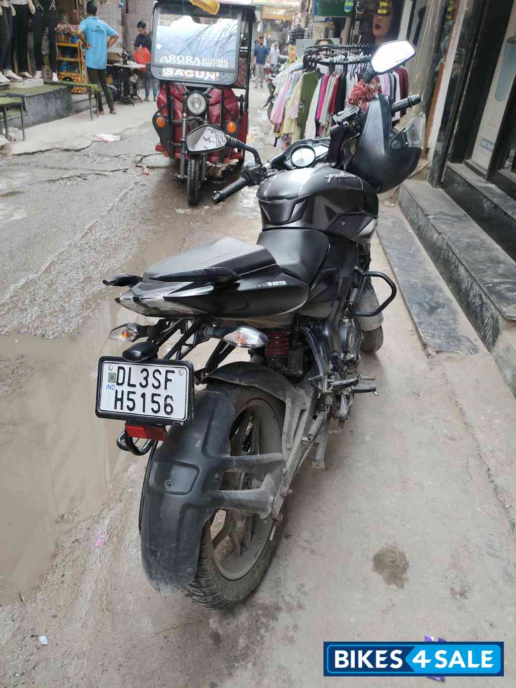 Gloss Pewter Grey Bajaj Pulsar NS 125