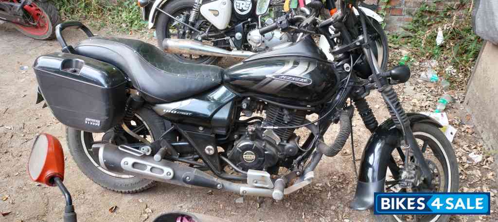 Bajaj Avenger Street 180
