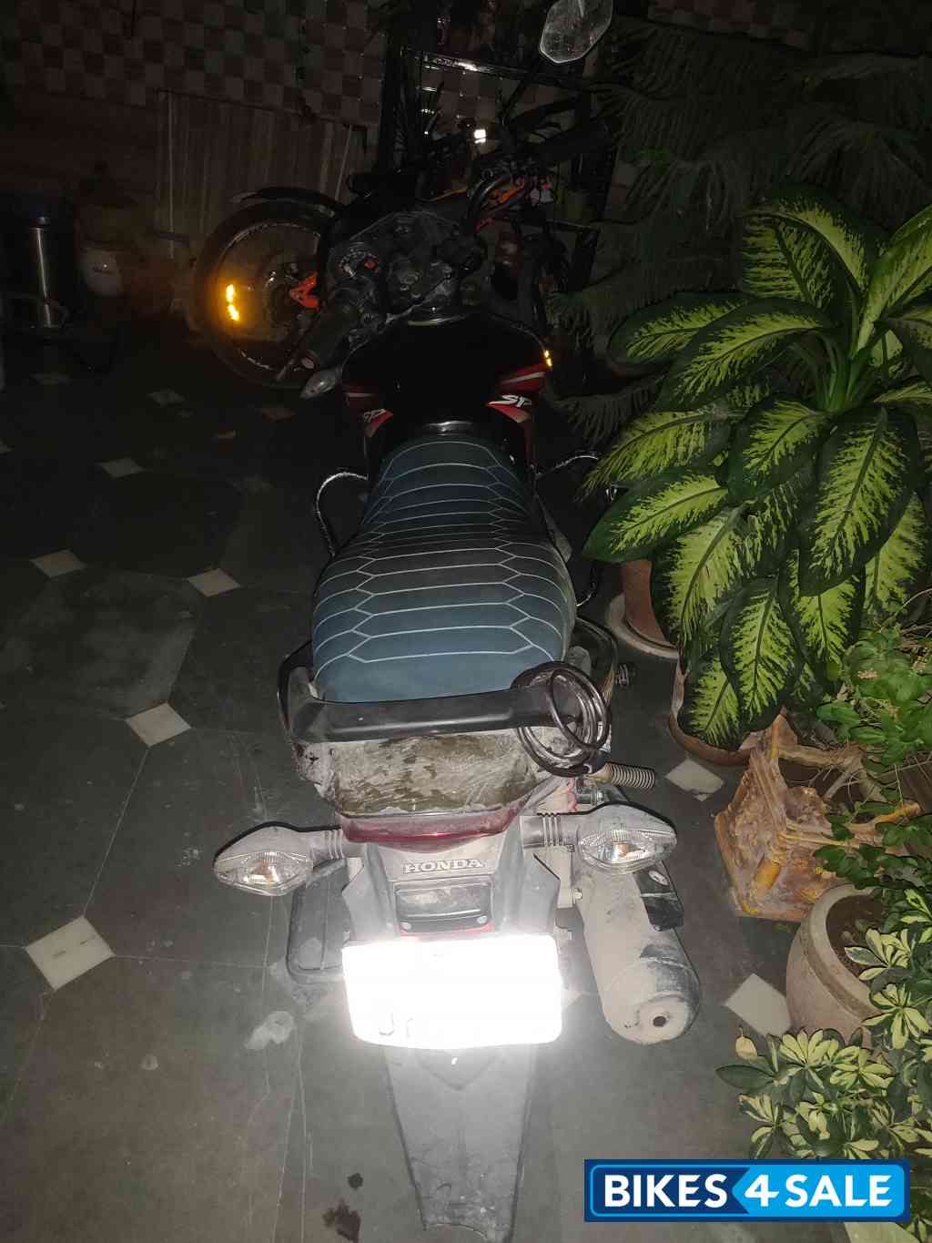 Black Honda CB Shine SP