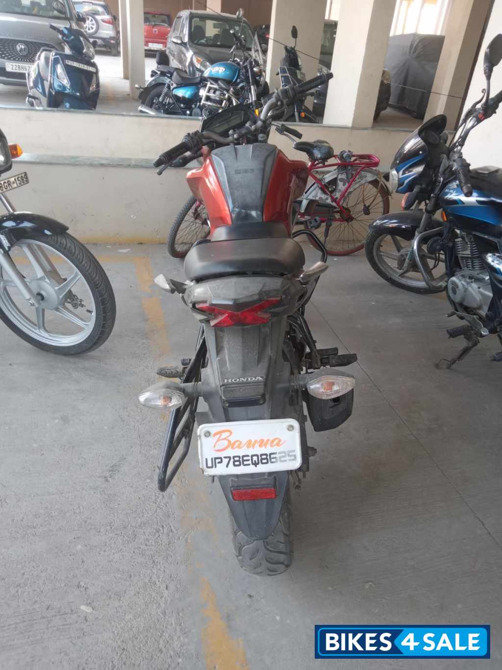 Honda CB Hornet 160R ABS