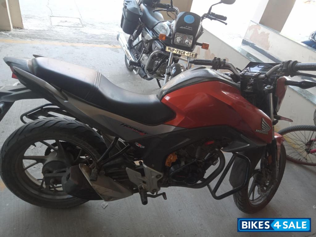 Honda CB Hornet 160R ABS