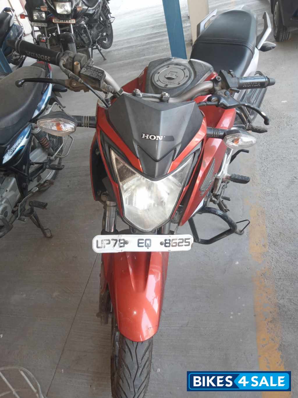 Honda CB Hornet 160R ABS