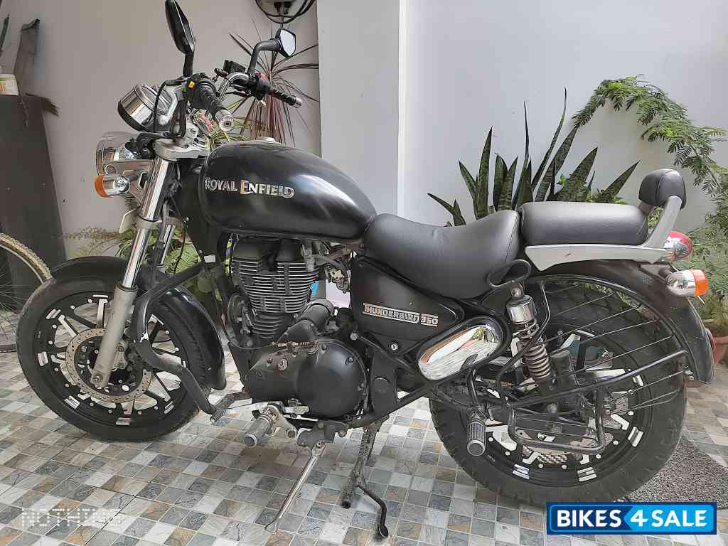 Matte Black Royal Enfield Thunderbird 350