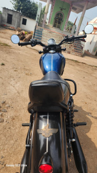 Blew Croma Yezdi Roadster Dark