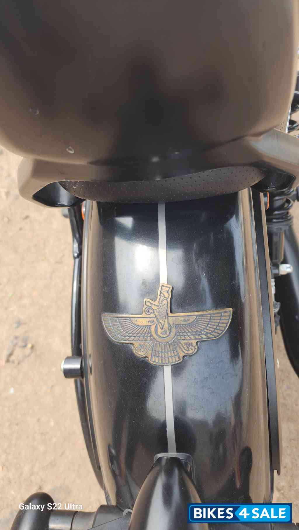 Blew Croma Yezdi Roadster Dark