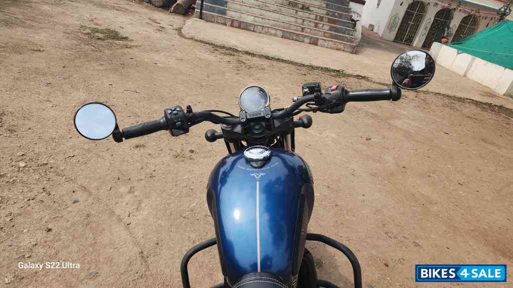 Blew Croma Yezdi Roadster Dark