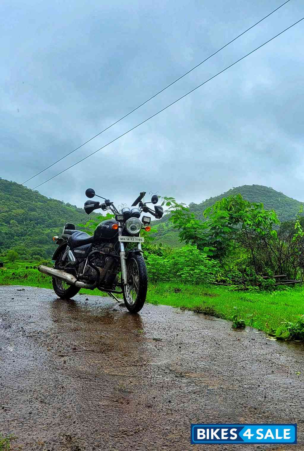 Matt Black Royal Enfield Thunderbird 500