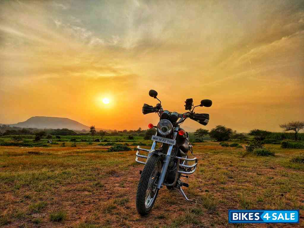 Matt Black Royal Enfield Thunderbird 500