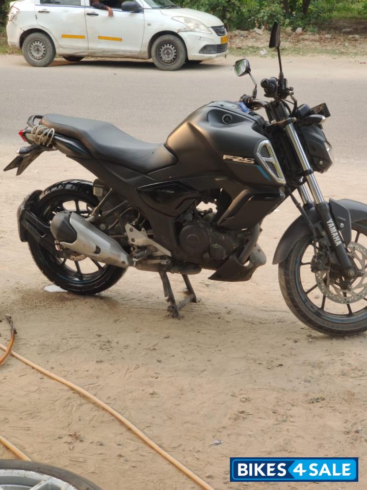 Yamaha FZ-S FI V3 Yamaha FZ-S FI V3