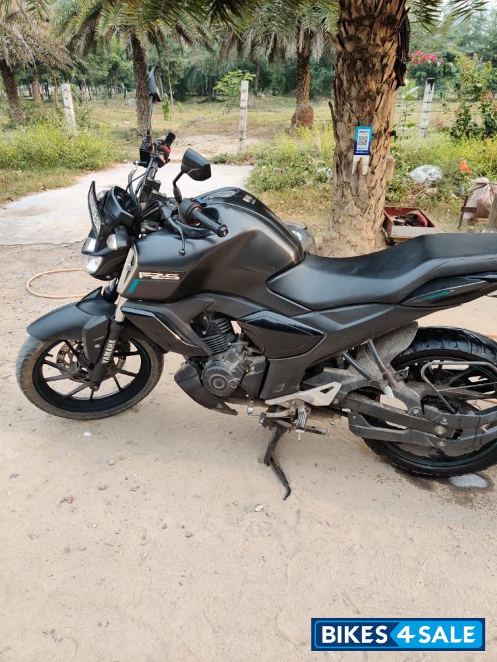 Yamaha FZ-S FI V3 Yamaha FZ-S FI V3