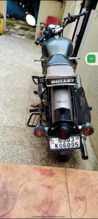 Grey Royal Enfield Classic Gunmetal Grey